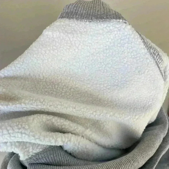 It’s Juliet Los Angeles women’s gray cropped extreme hem size small NWT fleece - Picture 10 of 10